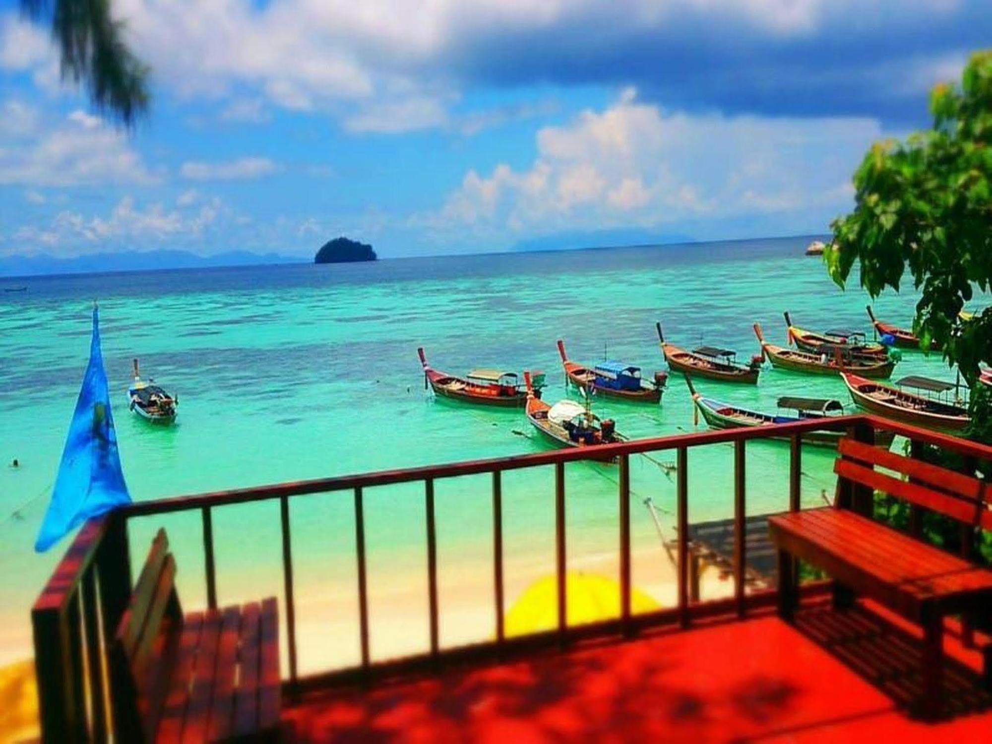 Zanom Sunrise Beach Resort Koh Lipe Exterior foto