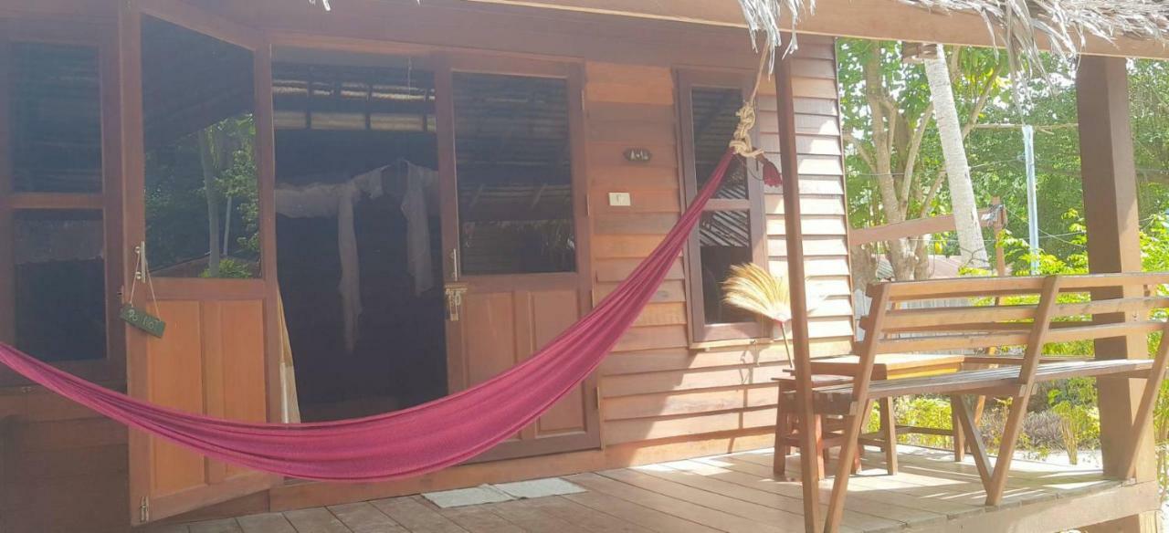 Zanom Sunrise Beach Resort Koh Lipe Exterior foto